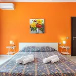 Thanit Rooms